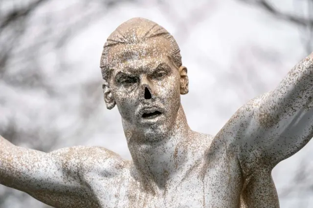 Zlatan Ibrahimovic statue
