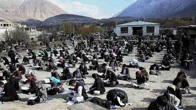 अफ़ग़ानिस्तान के दूर दराज के ग्रामीण इलाकों में शिक्षा से जुड़े ढांचों की कमी है