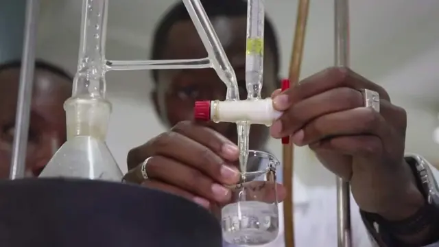 Faso soap, gérard niyondiko, rémy nsabimana, afrique avenir, bbc afrique, jeunes entrepreneurs, burundi, rwanda, burkina faso