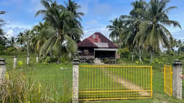 Rumah peninggalan orang tua Mariana di Idi, Aceh.