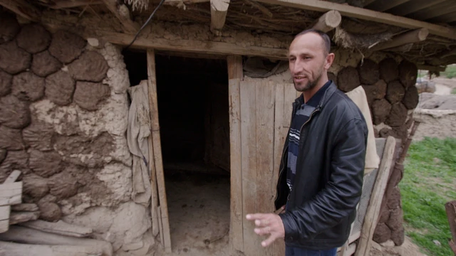 Шодмон Холов, житель поселка Таджмахал