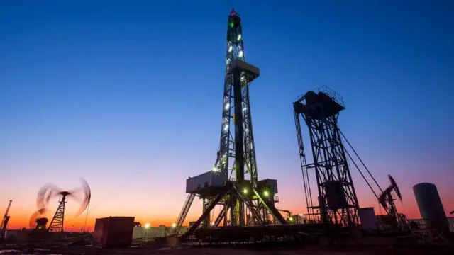 کھدائی کے آلات