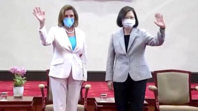 Presidente da Câmara dos EUA, Nancy Pelosi, se encontra com a presidente de Taiwan, Tsai Ing-wen, nesta quarta-feira (03/08)