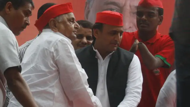 अखिलेश यादव