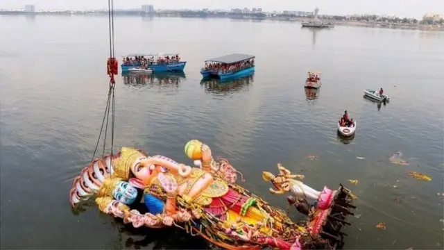 వినాయక నిమజ్జనం