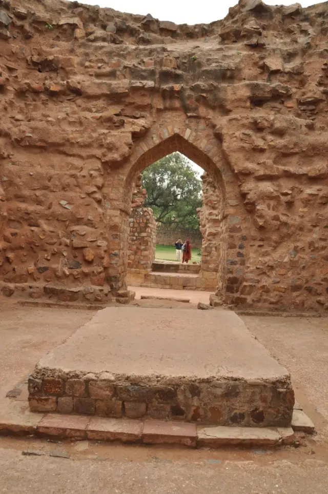 અલાઉદ્દીન ખિલજીના મકબરાનો ફોટોગ્રાફ