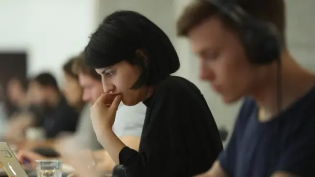 الراتب الأساسي ليس إلا جانبا واحدا من الإجحاف الذي يطال النساء في سوق العمل