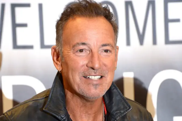 Bruce Springsteen: Giản dị không ngờ - BBC News Tiếng Việt