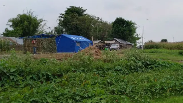 नेपाल-भारत सीमामा रहेको सशस्त्र प्रहरीको पोस्टमाथि भारतीय नागरिकले नेपाल प्रवेश नपाएको भन्दै आक्रमण गरेका हुन्