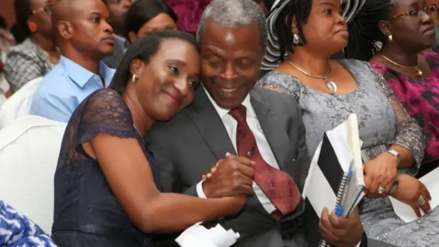 Aworan Igbakeji Aarẹ Yemi Osinbajo ati Iyawo rẹ