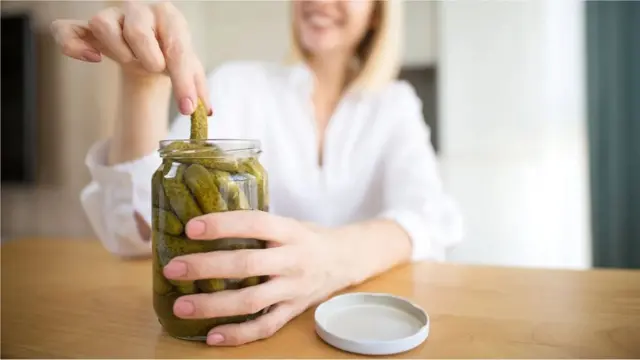 L'état de manque peut être psychologique, voire culturel.