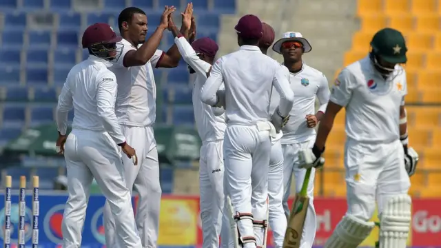 کرکٹ، پاکستان، ویسٹ انڈیز