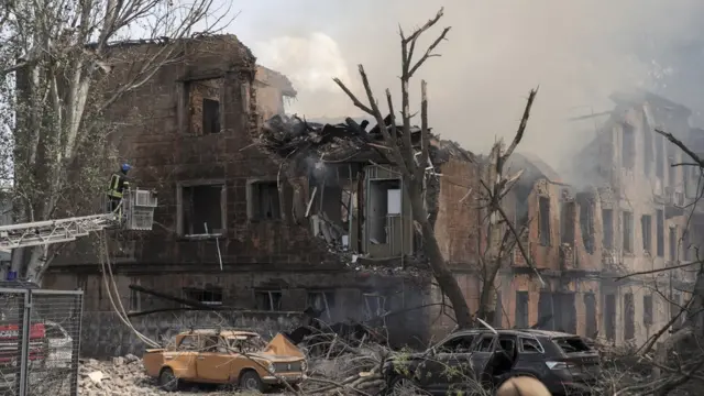 Разрушенная клиника в Днепре