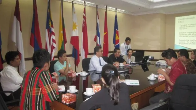 kunjungan wakil-wakil negara ASEAN dalam progrm kunjungan studi ke Indonesia pada 2012