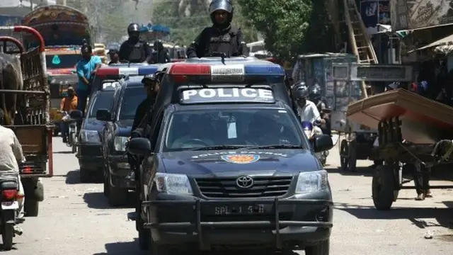 کراچی، پولیس، اسلحہ