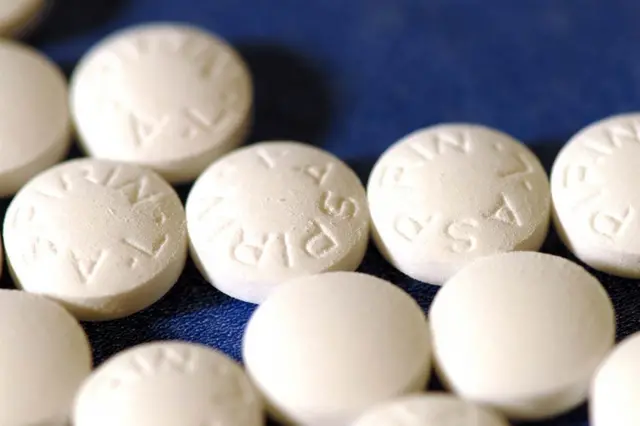 Aspirinka oo degdeg loo joojiyo ayaa laga deyrinayaa