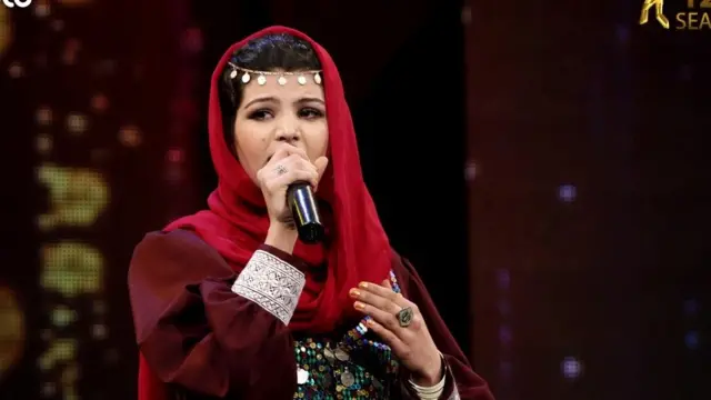 زلاله هاشمی