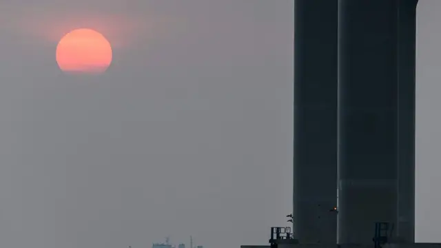 வாருங்கள், 1.46 லட்சம் கோடி மதிப்பிலான 'வெள்ளை யானை' காண்போம்