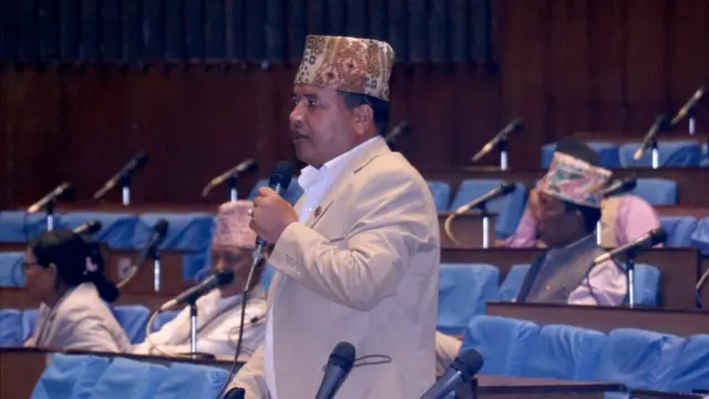 महेश बस्नेत