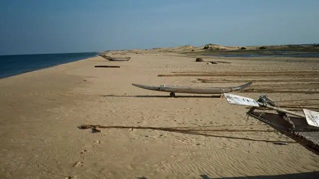 સમુદ્રની નજીકની જમીન