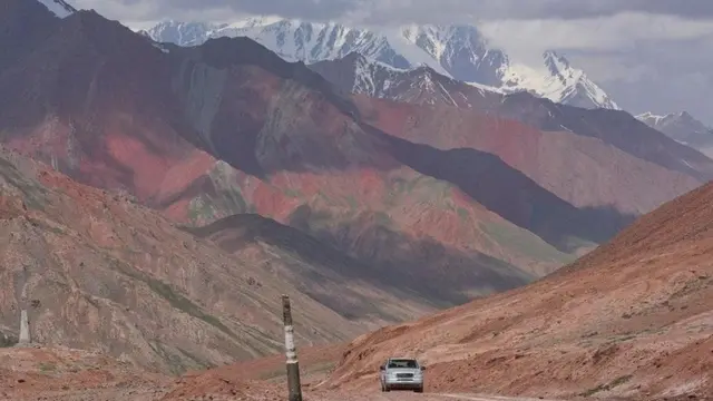 હાઇવેની તસવીર