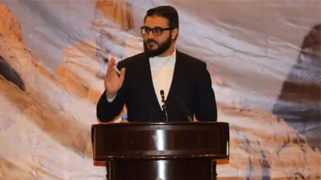 ښاغلي محب په خپلو خبرو کې نیوکه کړې چې ګواکې دغه شورا پر یوه (وړکتون) بدله شوې وه او اوس یې دغسې ډېر (ماشومان) له دندو ګوښه کړي دي.