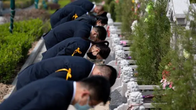 Staff hold a ceremony on behalf of a customer