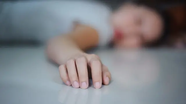 தற்கொலை