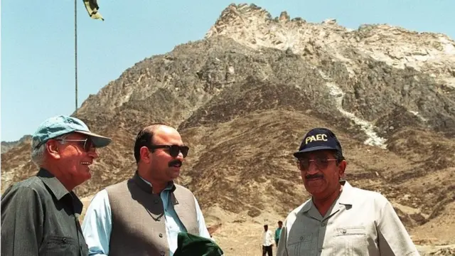 پاکستان کے ایٹمی دھماکے