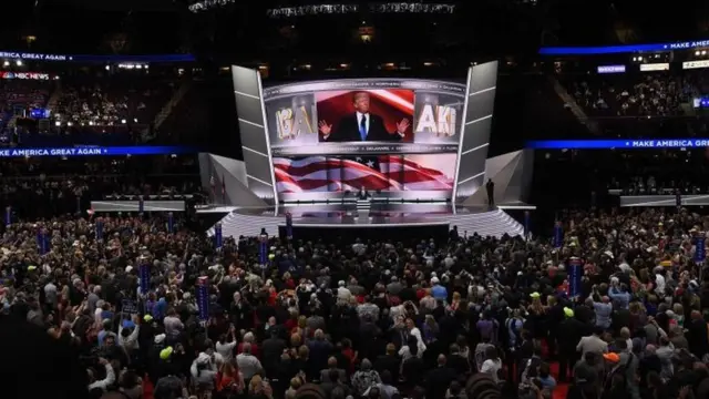 Cerca de 50 mil personas visitan la ciudad de Cleveland para la convención republicana.