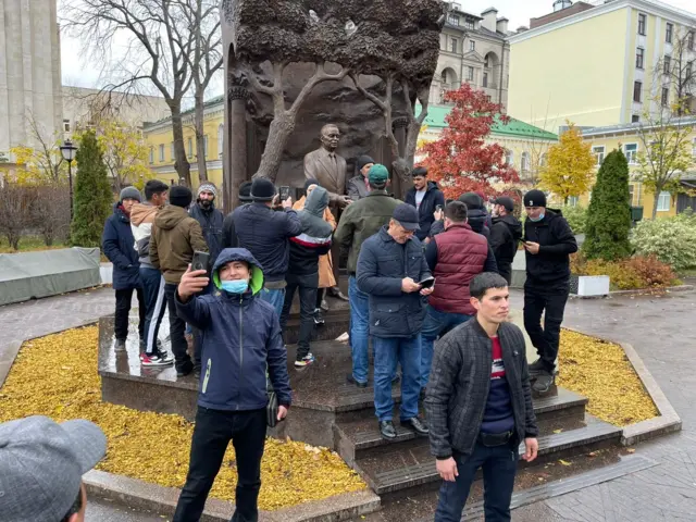 Ўзбекистоннинг Москвадаги элчихонасида овоз бериш