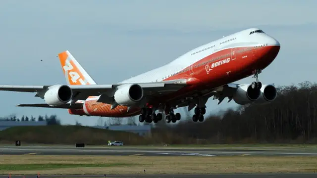 طائرة بوينغ 747