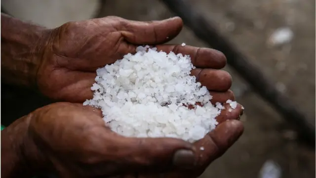 বাংলাদেশে আয়োডিনের স্বল্পতার শিকার মানুষের সংখ্যা অনেক বেশি।