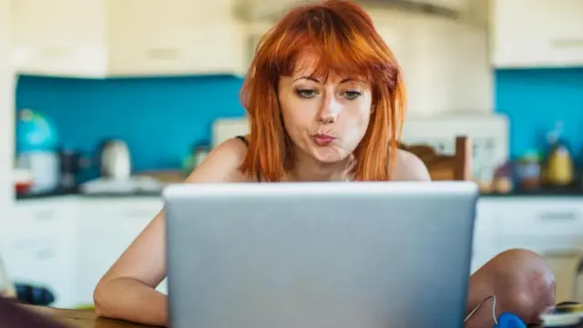 العمل من المنزل قد يؤثر سلباً على مستقبلك الوظيفي