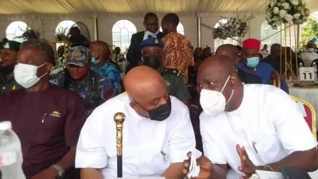 Ndí nwere agba bíara Akwamozu Ndubuisi Kanu