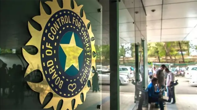 રણજીના ઇતિહાસમાં ગુજરાત માટે ઘણા ધુરંધરો રમી ચૂક્યા છે જેમકે મુસ્તાક અલી અને સલીમ દુરાનીથી લઈને નરી કોન્ટ્રાક્ટર, પોલી ઉમરીગર, જી. કિશનચંદ, પમનમલ પંજાબી, દીપક શોધન, જ્યોતિન્દ્ર શોધન.