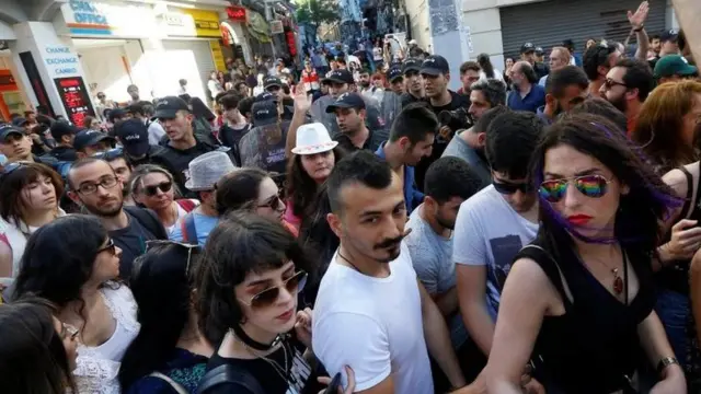 Licha ya katazo lakini waliendelea kuandamana