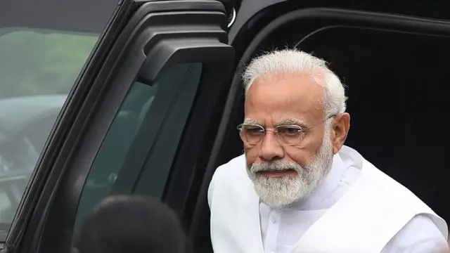 नरेंद्र मोदी