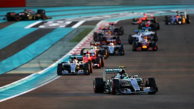 Renault en carrera de Fórmula 1 en Abu Dabi.