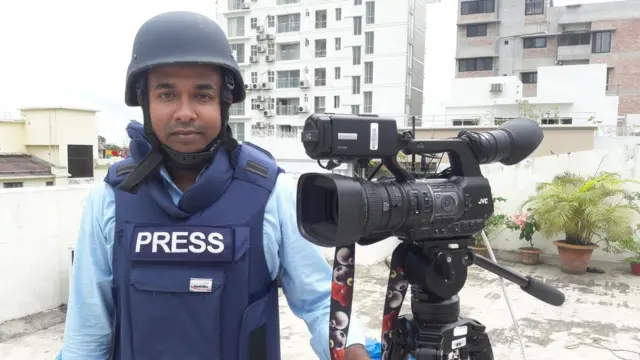 আকবর হোসেন