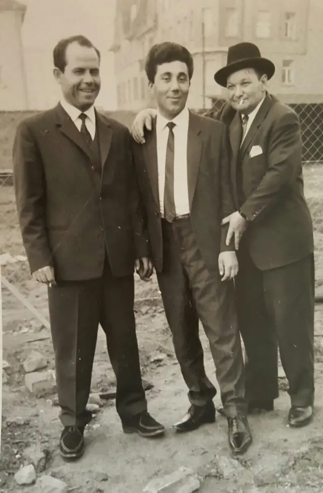 Ali Özkan ve ailesi