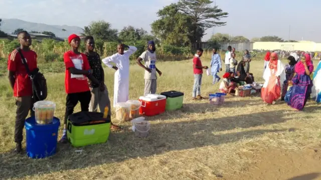 Hari ababoneyeho kurondera udufaranga mu kugurisha utuntu n'utundi