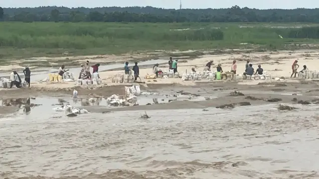 नदियों का बहाव अभी भी तेज़ है