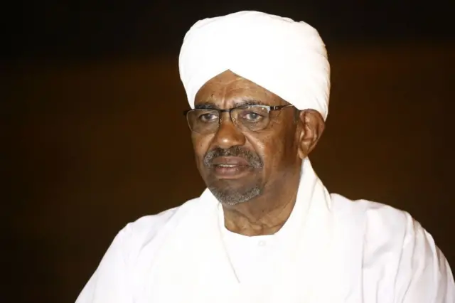الرئيس السوداني السابق عمر البشير