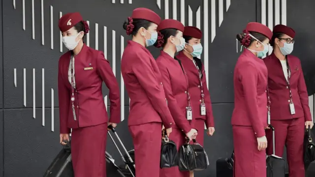 مضيفات بالخطوط الجوية القطرية