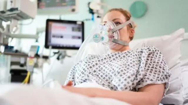 يعد الجهاز الجديد أقل إيذاءا من أجهزة التنفس الميكانيكي