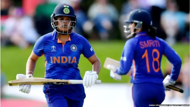 स्मृति मंधाना और शेफाली वर्मा