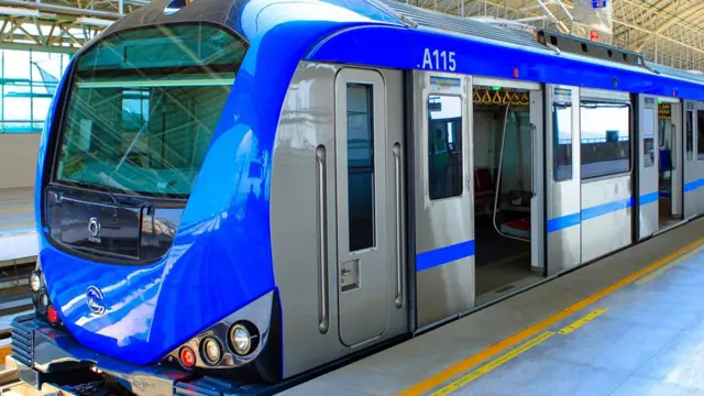 சென்னை மெட்ரோ ரயில் ஊழியர்கள் திடீர் போராட்டம்