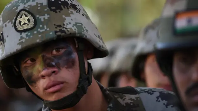 随着近年中印关系改善,中国和印度军队还曾于2016年举行联合军演