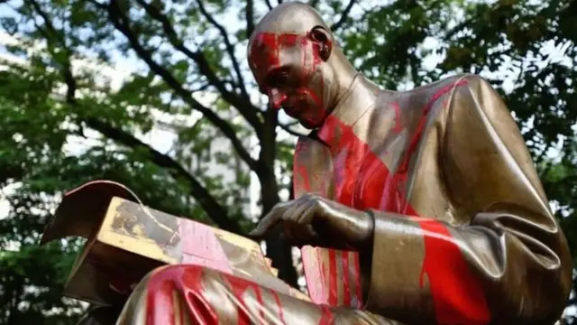 इस सोमाली शख्स को रोम में क्यों मिल रहा सम्मान?